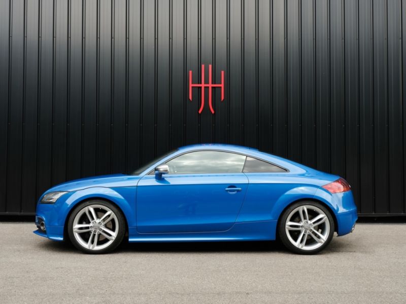 AUDI TTS QUATTTRO S-TRONIC