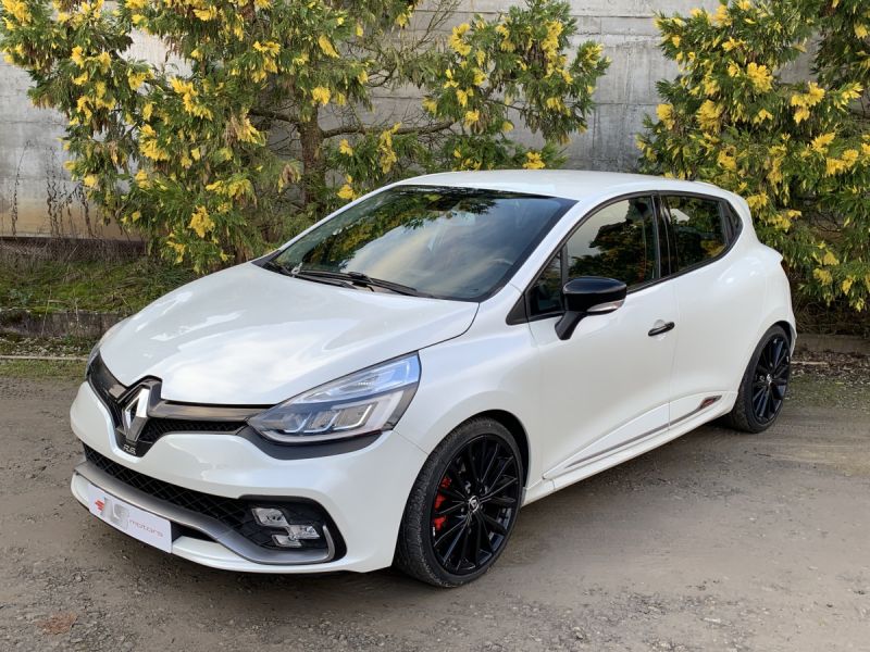 RENAULT CLIO IV RS TROPHY 1,6 220 ED